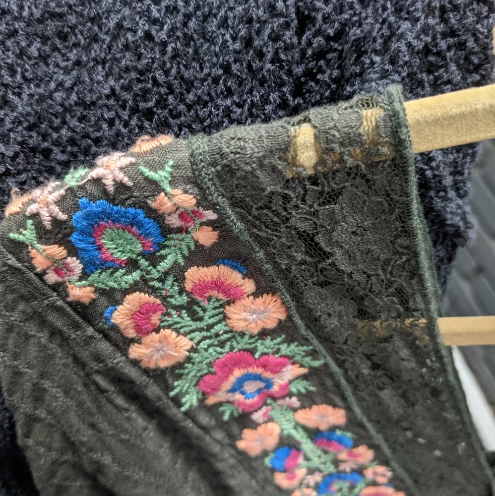 Free People Embroidered Lace Dress size 2 - Picture 4 of 6
